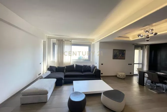 Business Property for Rent 3+1 in Tirana - 2,500 Euro