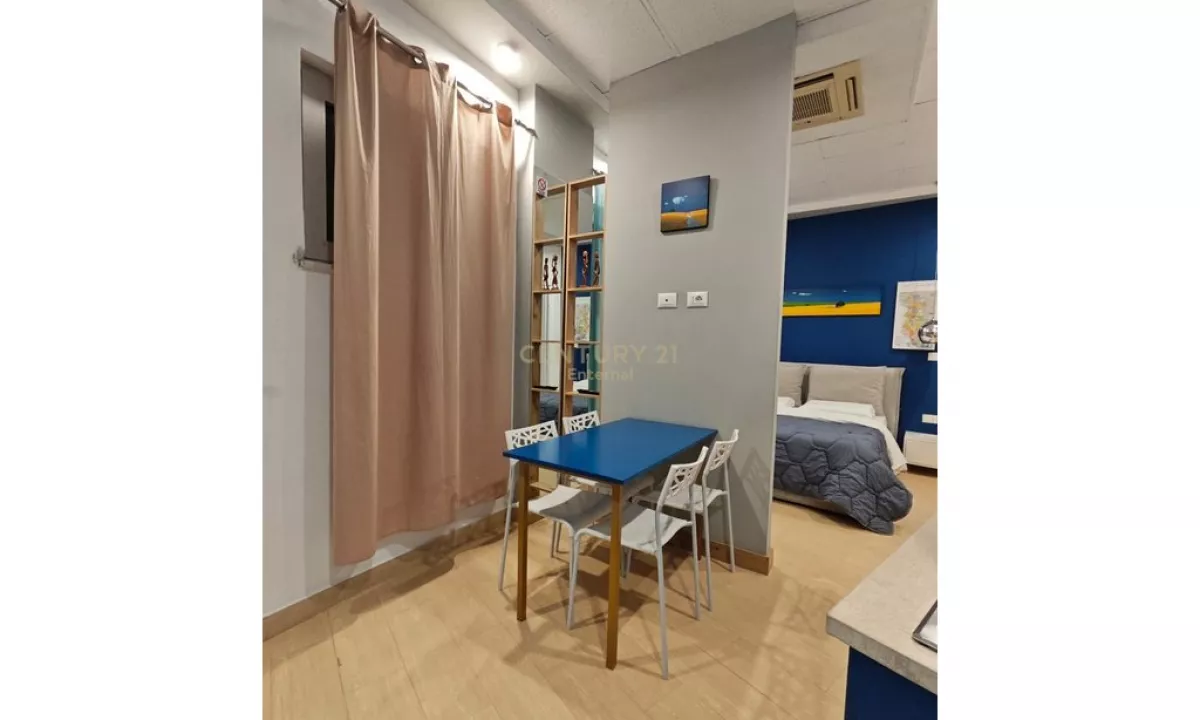 Shtepi ne shitje Apartament ne Tirane, Garsoniere, Mobilimi E mobiluar, Pagesa 117,000  Euro.