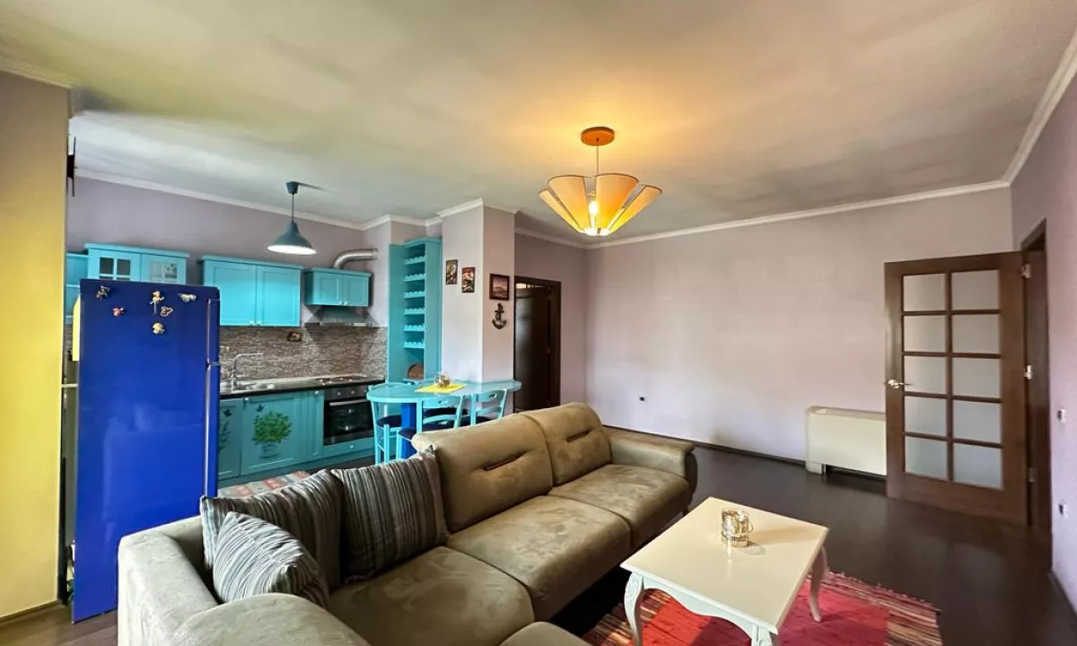 Shtepi ne shitje Apartament ne Tirane, 2+1, Mobilimi E mobiluar, Pagesa 145,000  Euro.