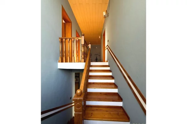 Shtepi ne shitje Vila Luksoze ne Tirane, 4+1, Mobilimi E mobiluar, Pagesa 500,000  Euro.