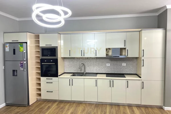 Shtepi ne shitje Apartament ne Tirane, 2+1, Mobilimi E mobiluar, Pagesa 143,000  Euro.