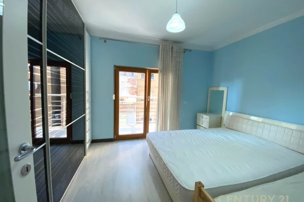 Shtepi ne shitje Apartament ne Tirane, 1+1, Mobilimi E mobiluar, Pagesa 140,000  Euro.