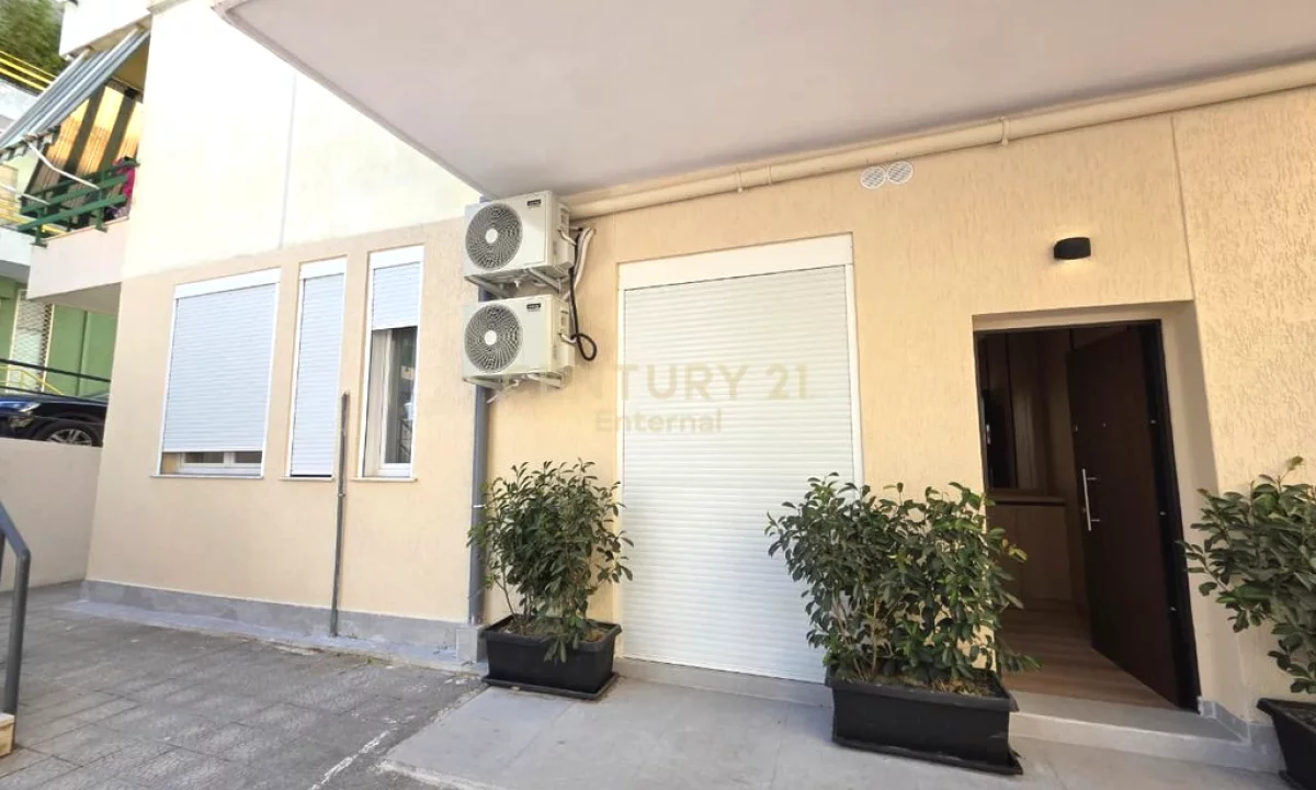 Shtepi ne shitje Apartament ne Tirane, 1+1, Mobilimi E mobiluar, Pagesa 122,000  Euro.