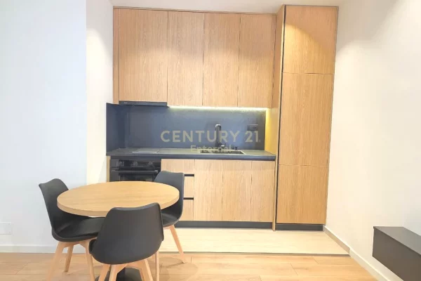 Shtepi ne shitje Apartament ne Tirane, 1+1, Mobilimi E mobiluar, Pagesa 122,000  Euro.