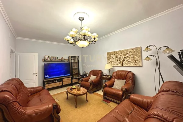 Shtepi ne shitje 2+1 ne Tirane - 250,000 Euro