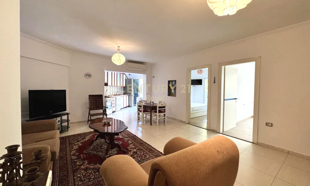 Shtepi ne shitje Apartament ne Tirane, 2+1, Mobilimi Pjeserisht e mobiluar, Pagesa 155,000  Euro.