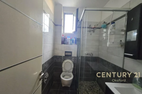 Shtepi ne shitje Apartament ne Tirane, 2+1, Mobilimi E mobiluar, Pagesa 167,000  Euro.