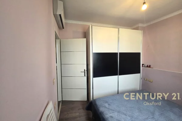 Shtepi ne shitje Apartament ne Tirane, 2+1, Mobilimi E mobiluar, Pagesa 167,000  Euro.