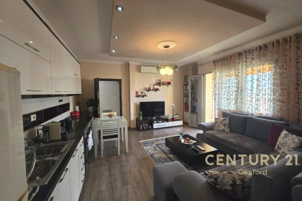 Shtepi ne shitje Apartament ne Tirane, 2+1, Mobilimi E mobiluar, Pagesa 167,000  Euro.