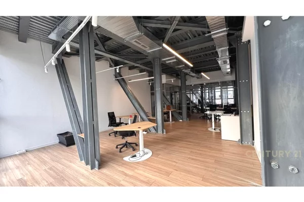 Business Property for Rent 3+1 in Tirana - 3,000 Euro