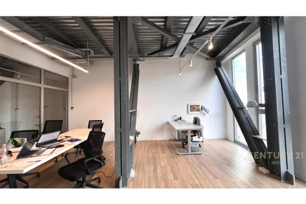 Business Property for Rent 3+1 in Tirana - 3,000 Euro