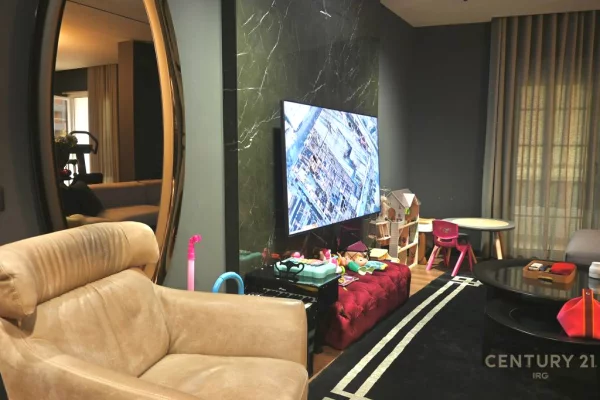 Shtepi ne shitje Apartament ne Tirane, 2+1, Mobilimi E mobiluar, Pagesa 450,000  Euro.