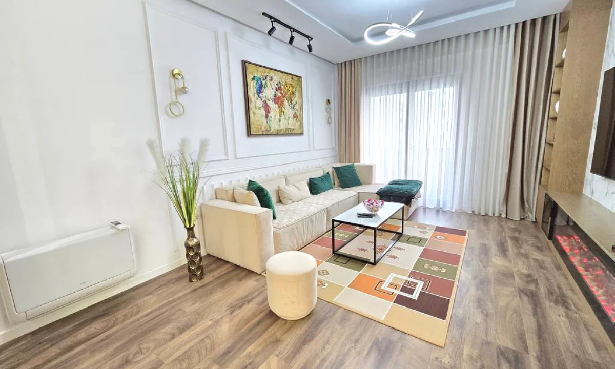 Shtepi ne shitje Apartament ne Tirane, 3+1, Mobilimi E mobiluar, Pagesa 250,000  Euro.