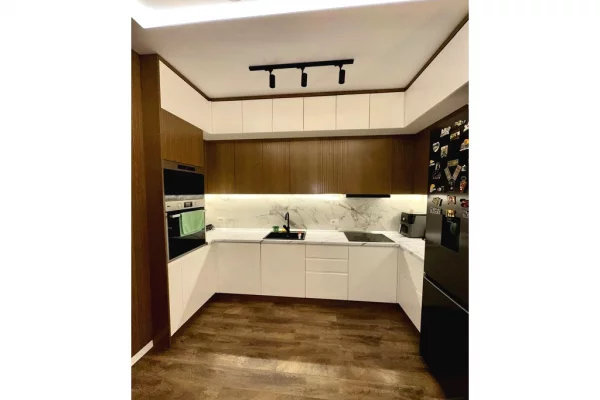 Shtepi ne shitje Apartament ne Tirane, 3+1, Mobilimi E mobiluar, Pagesa 250,000  Euro.