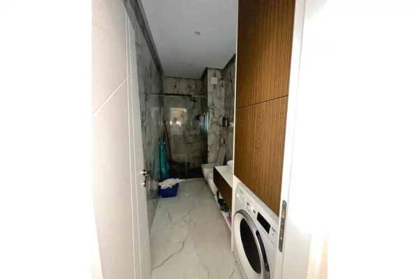Shtepi ne shitje Apartament ne Tirane, 3+1, Mobilimi E mobiluar, Pagesa 250,000  Euro.