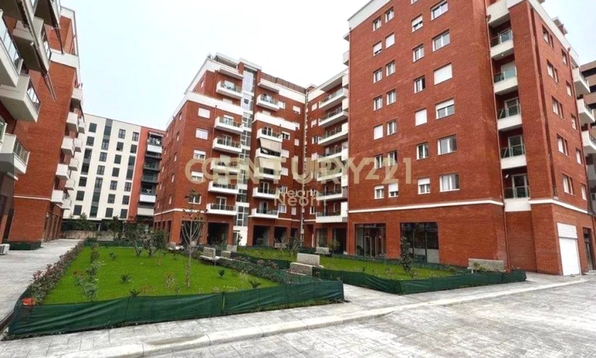 Shtepi ne shitje Apartament ne Tirane, 2+1, Mobilimi Bosh, pa mobiluar, Pagesa 320,000  Euro.