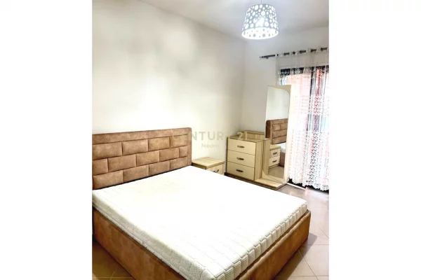 Shtepi ne shitje Apartament ne Tirane, 1+1, Mobilimi E mobiluar, Pagesa 160,000  Euro.