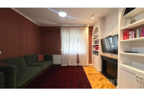 Shtepi ne shitje Apartament ne Tirane, 2+1, Mobilimi E mobiluar, Pagesa 255,000  Euro.