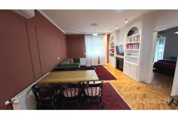 Shtepi ne shitje Apartament ne Tirane, 2+1, Mobilimi E mobiluar, Pagesa 255,000  Euro.