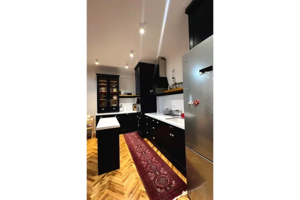 Shtepi ne shitje Apartament ne Tirane, 2+1, Mobilimi E mobiluar, Pagesa 255,000  Euro.