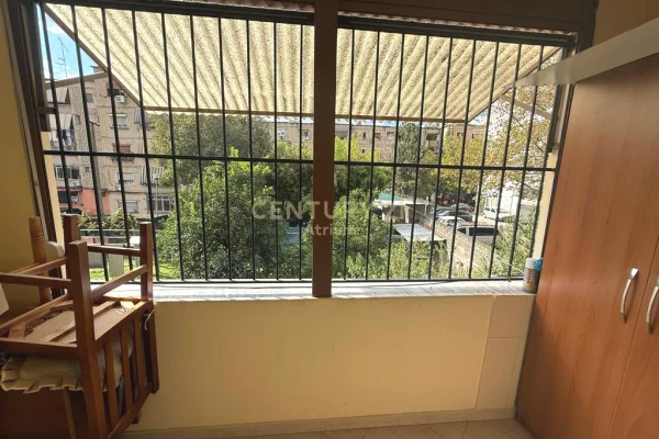 Appartamento in vendita a Tirana 1+1, Arredato