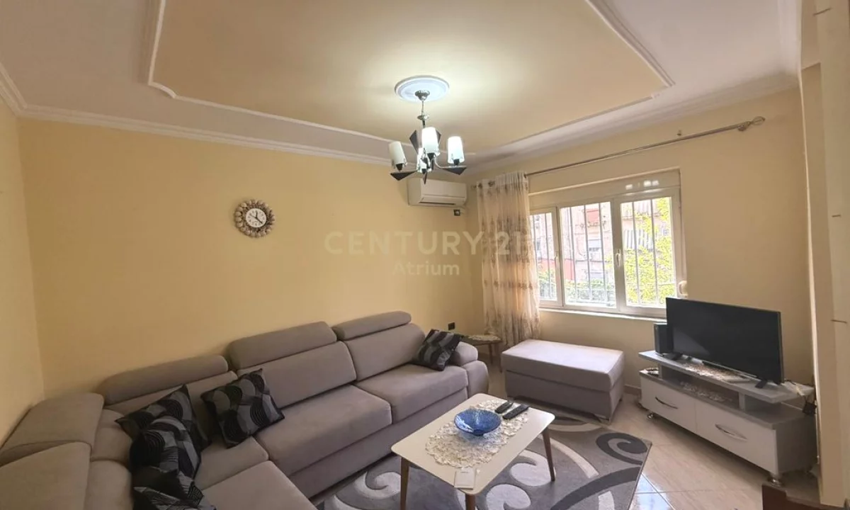 Appartamento in vendita a Tirana 1+1, Arredato