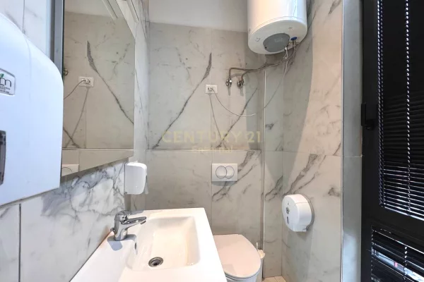 Ambient Biznesi / Zyre me qira tek 'Park Gate', Rruga e Elbasanit