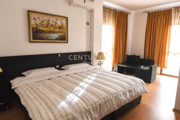 Business Property for Rent 5+1 in Tirana - 17,000 Euro