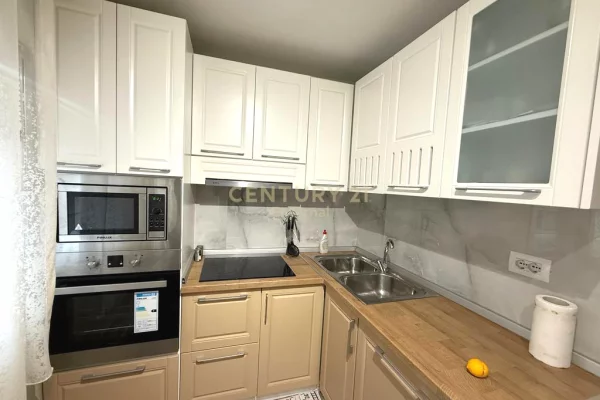 Shtepi me qera Apartament ne Tirane, 2+1, Mobilimi E mobiluar, Pagesa 600  Euro.