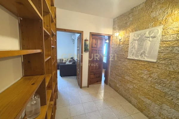 Shtepi me qera Apartament ne Tirane, 3+1, Mobilimi E mobiluar, Pagesa 600  Euro.