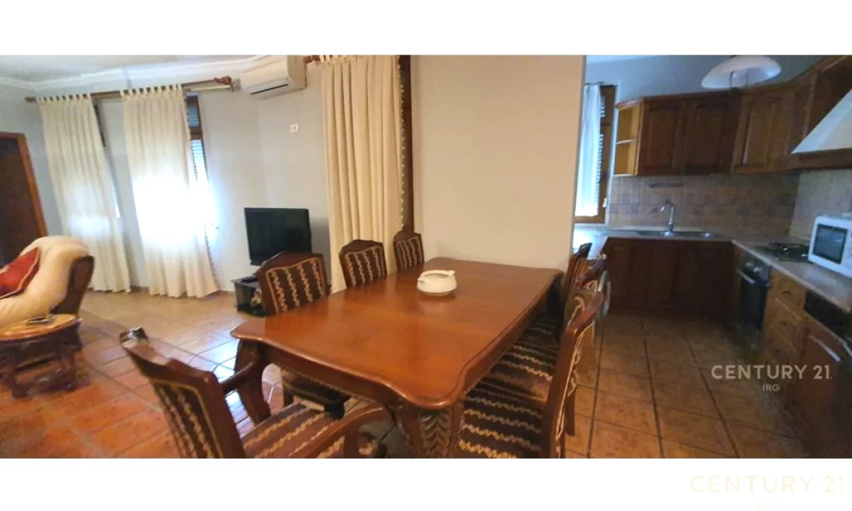 Appartamento in vendita a Tirana 3+1, Vuoto