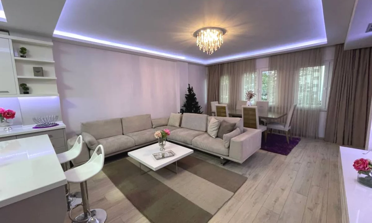 Shtepi me qera Apartament ne Tirane, 2+1, Mobilimi E mobiluar, Pagesa 1,300  Euro.