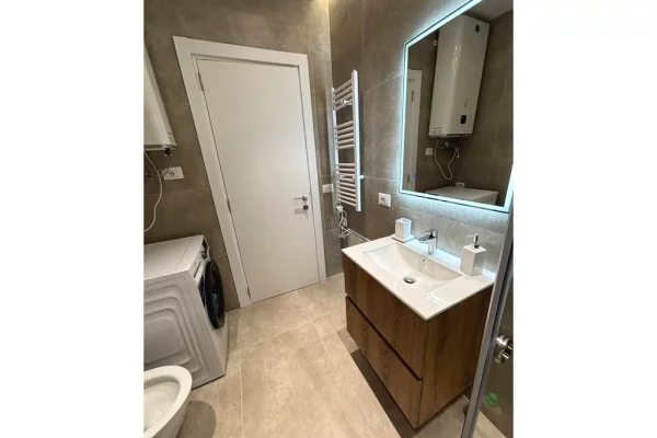 Shtepi me qera Apartament ne Tirane, 1+1, Mobilimi E mobiluar, Pagesa 850  Euro.