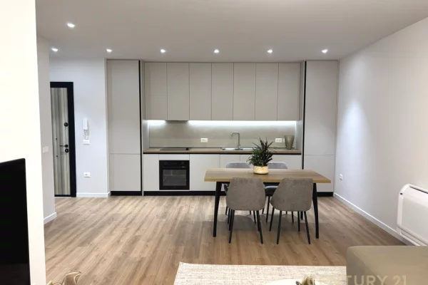 Shtepi me qera Apartament ne Tirane, 1+1, Mobilimi E mobiluar, Pagesa 850  Euro.