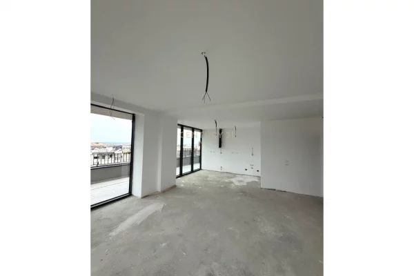 Appartamento in vendita a Tirana 3+1, Vuoto