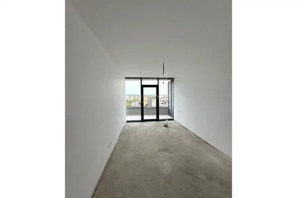 Appartamento in vendita a Tirana 3+1, Vuoto