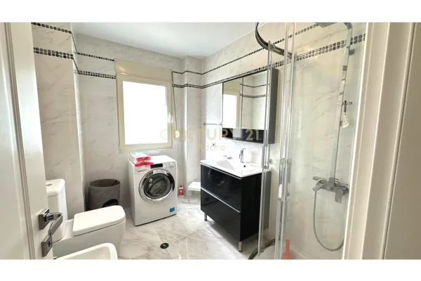 Shtepi me qera Apartament ne Tirane, 2+1, Mobilimi E mobiluar, Pagesa 900  Euro.