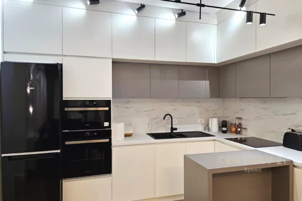 Shtepi me qera Apartament ne Tirane, 2+1, Mobilimi E mobiluar, Pagesa 1,350  Euro.