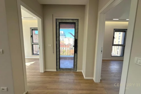 Appartamento in vendita a Tirana 2+1, Vuoto