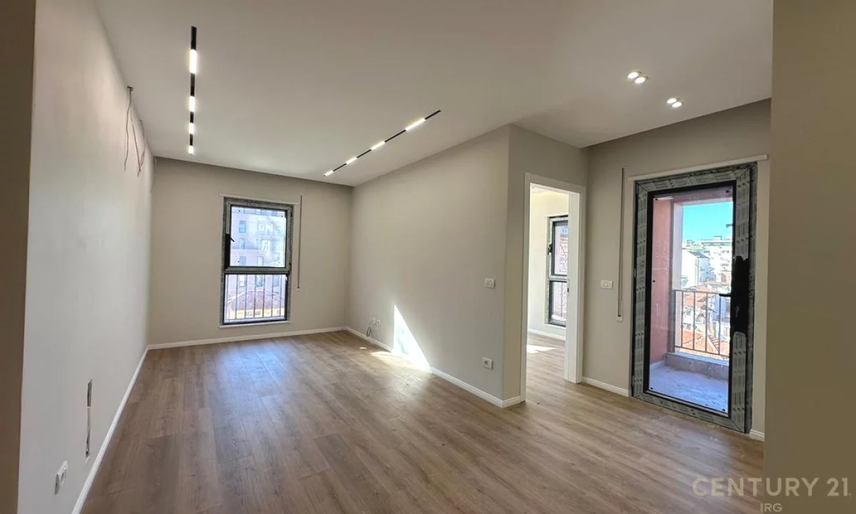 Appartamento in vendita a Tirana 2+1, Vuoto