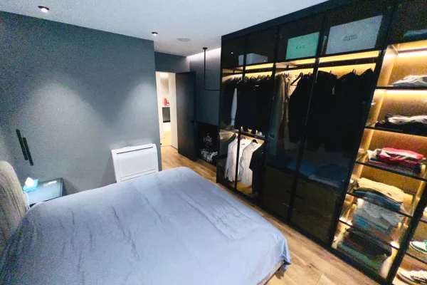 Appartamento in vendita a Tirana 2+1, Arredato