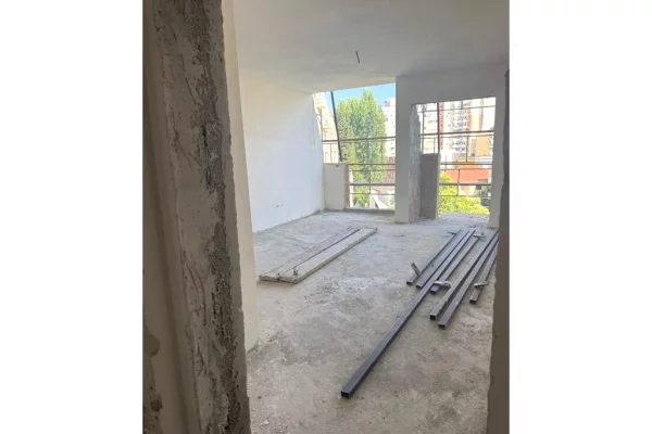 Appartamento in vendita a Tirana 2+1, Vuoto