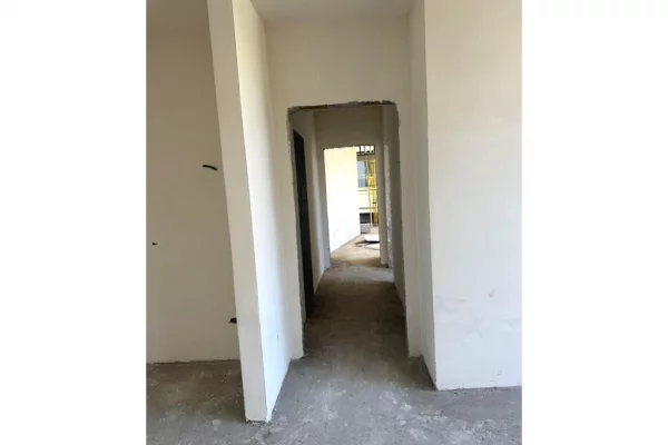 Appartamento in vendita a Tirana 2+1, Vuoto