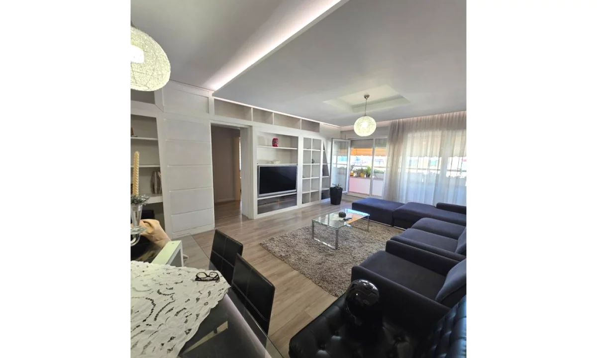 Shtepi me qera Apartament ne Tirane, 2+1, Mobilimi E mobiluar, Pagesa 1,200  Euro.