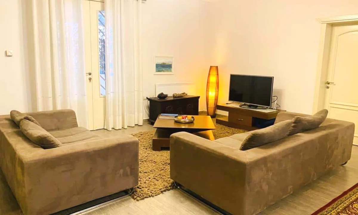 Appartamento in vendita a Tirana 2+1, Arredato