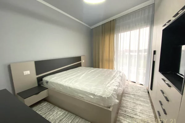Shtepi me qera Apartament ne Tirane, 2+1, Mobilimi E mobiluar, Pagesa 1,500  Euro.