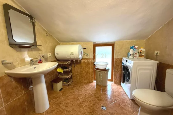 Shtepi me qera Apartament ne Tirane, 1+1, Mobilimi E mobiluar, Pagesa 500  Euro.