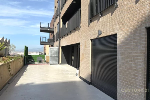 Appartamento in vendita a Tirana 3+1, Arredato