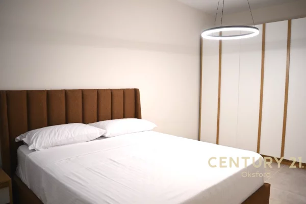 Appartamento in vendita a Tirana 2+1, Arredato