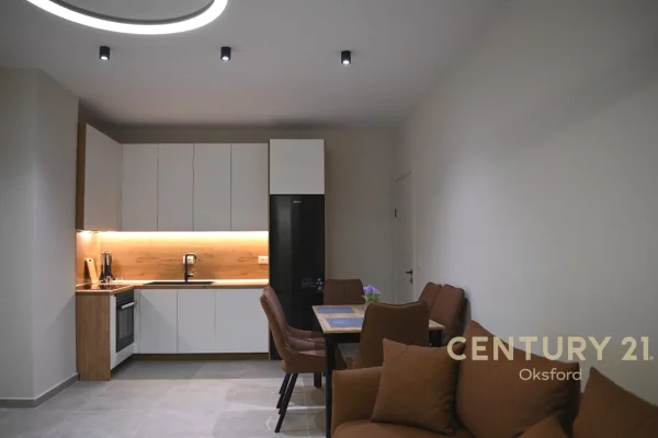 Appartamento in vendita a Tirana 2+1, Arredato